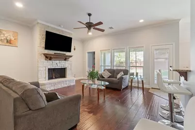 329 Edinburgh Lane, Waco, TX 76712 - Photo 3