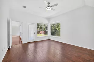 1395 Forest Creek Dr, Lewisville, TX 75067 - Photo 7