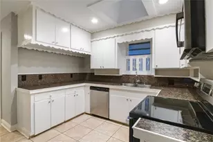 3317 W 5th St, Fort Worth, TX 76107 - Photo 7