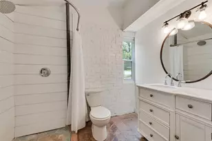 501 Lakeshore Rd, Shady Shores, TX 76208 - Photo 9
