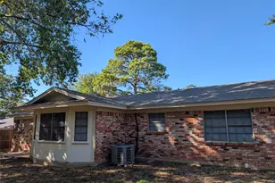 1701 Toplea Dr, Euless, TX 76040 - Photo 3
