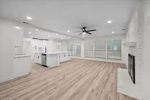 3812 Yachtclub Dr, Arlington, TX 76016 - Photo 3