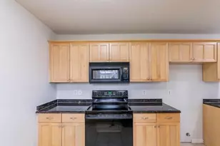 1618 Ash St, Grand Prairie, TX 75050 - Photo 5