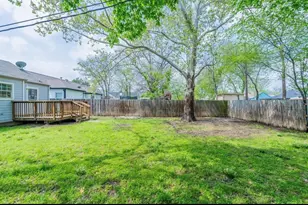 1618 Ash St, Grand Prairie, TX 75050 - Photo 11
