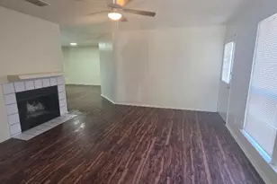 3021 Lawndale Dr, Lancaster, TX 75134 - Photo 3