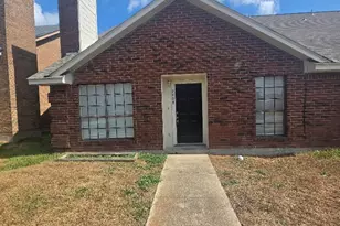 2404 Meadow Ln, Mesquite, TX 75150 - Photo 1