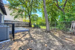 2815 Sutton St, Dallas, TX 75210 - Photo 19