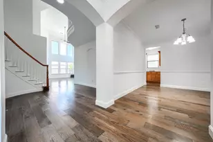 1127 Valley Vista Dr, Irving, TX 75063 - Photo 3