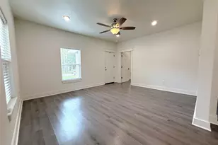 907 Davis Street S, Sulphur Springs, TX 75482 - Photo 9