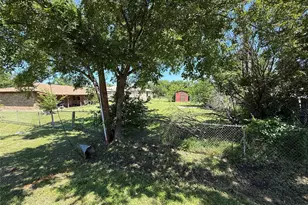 300 Linda St, Roanoke, TX 76262 - Photo 5