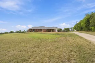 4948 Woodlawn Dr, Lorena, TX 76655 - Photo 3