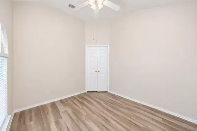 5121 Yaupon Drive, Arlington, TX 76018 - Photo 7
