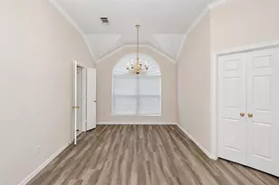 5121 Yaupon Dr, Arlington, TX 76018 - Photo 9