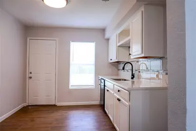 3229 Hardeman Street, Fort Worth, TX 76119 - Photo 11