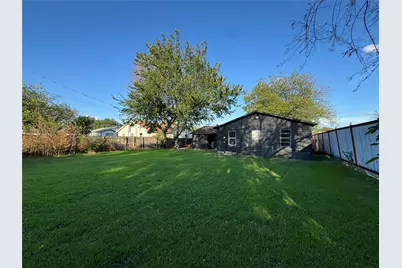 3305 Swan Street, Haltom City, TX 76117 - Photo 21