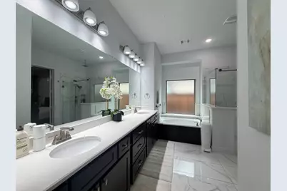 12513 Royal Oaks Lane, Farmers Branch, TX 75234 - Photo 9