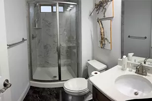 12513 Royal Oaks Ln, Farmers Branch, TX 75234 - Photo 13