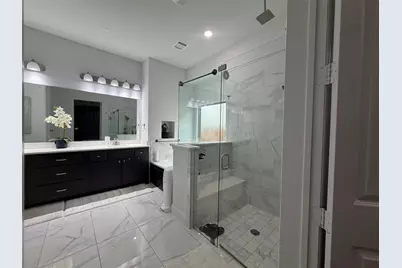 12513 Royal Oaks Lane, Farmers Branch, TX 75234 - Photo 19