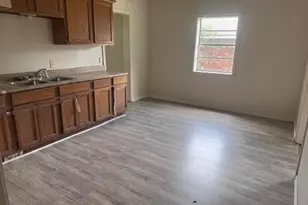 1244 12th St SE, Paris, TX 75460 - Photo 3