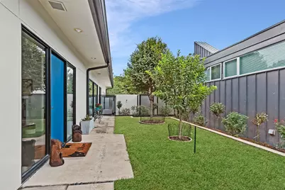 31 Vanguard Way, Dallas, TX 75243 - Photo 29