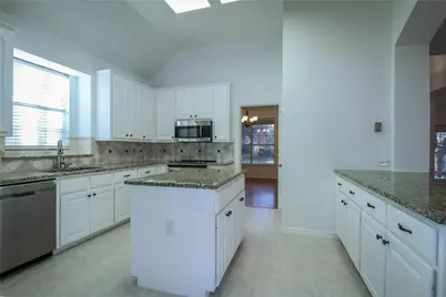 504 Renfro Court, Irving, TX 75063 - Photo 11