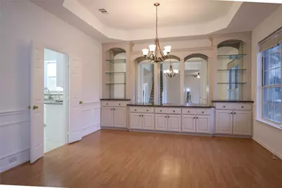 504 Renfro Court, Irving, TX 75063 - Photo 7