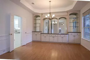 504 Renfro Ct, Irving, TX 75063 - Photo 7