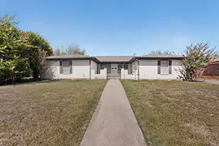820 Ash St, Burleson, TX 76028 - Photo 1