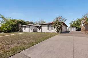 820 Ash St, Burleson, TX 76028 - Photo 3