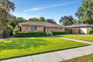 6452 Highgate Ln, Dallas, TX 75214 - Photo 1