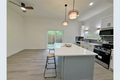1802 Division Street, Commerce, TX 75428 - Photo 11