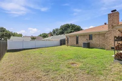 228 Meadowhill Drive, Benbrook, TX 76126 - Photo 23