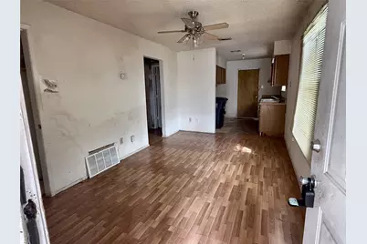 5332 Helmick Avenue, Fort Worth, TX 76107 - Photo 3