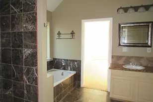 39220 Shadow Ridge Dr, Whitney, TX 76692 - Photo 9