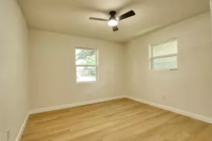 729 Oakwood Ave, Hurst, TX 76053 - Photo 29
