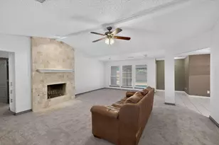 2009 Glencrest Ln, Garland, TX 75040 - Photo 3