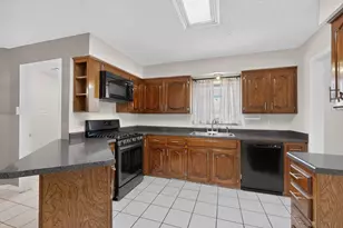 2009 Glencrest Ln, Garland, TX 75040 - Photo 9