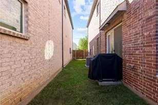 6208 Queen's Path, North Richland Hills, TX 76180 - Photo 31
