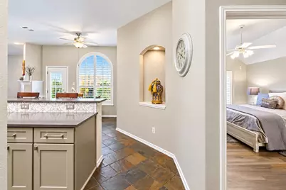 10112 Norman Court, Irving, TX 75063 - Photo 19