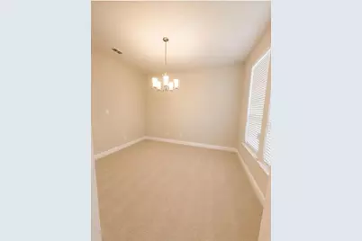 2818 Twin Ridge Drive, Arlington, TX 76001 - Photo 11