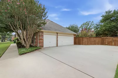 5904 Highland Hills Lane, Colleyville, TX 76034 - Photo 3