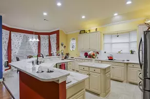 5024 Southpoint Dr, Arlington, TX 76017 - Photo 11