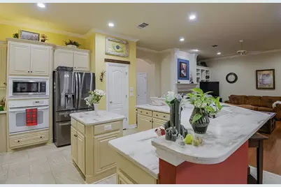 5024 Southpoint Drive, Arlington, TX 76017 - Photo 13