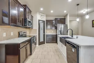 8208 Sleeping Doe Dr, Fort Worth, TX 76179 - Photo 3