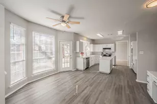 1803 Haydenbend Cir, Grapevine, TX 76051 - Photo 13