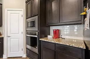 918 Bailey Ln, Mansfield, TX 76063 - Photo 11
