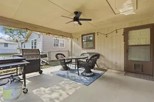 609 W Kilpatrick Ave, Cleburne, TX 76033 - Photo 17