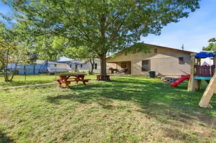 609 W Kilpatrick Ave, Cleburne, TX 76033 - Photo 19