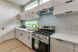 145 N Henderson Ave, Dallas, TX 75214 - Photo 5