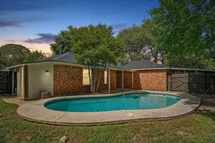 8608 Elderberry Ct, Dallas, TX 75249 - Photo 3